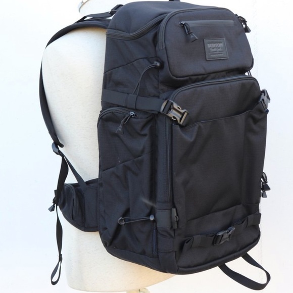burton focus 30l camera backpack